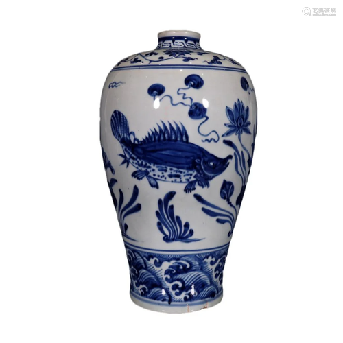 A Lovely Blue And White Fish Algae Plum Vase