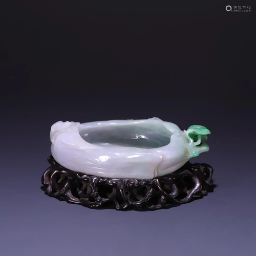 A Jadeite 'Lotus Leaf' Brushwasher