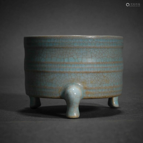 Song Dynasty Ru kiln porcelain utensils