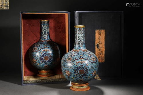 Qing Dynasty cloisonne flower bottle