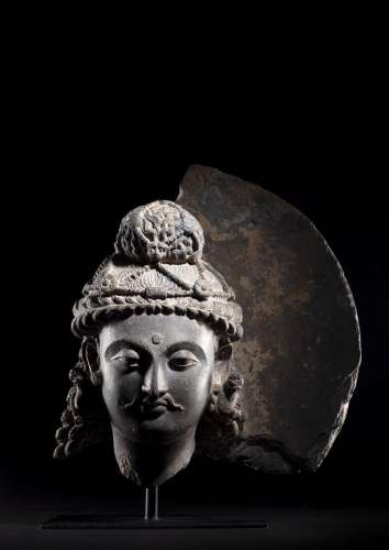 A FINE AND LARGE GREY SCHIST HEAD OF A BODHISATTVA