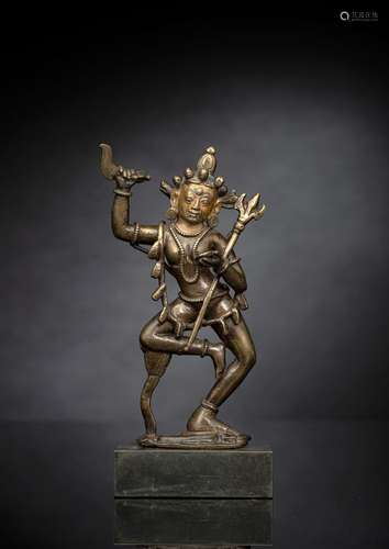 A FINE AND EARLY BRONZE FIGURE OF VAJRAVARAHI