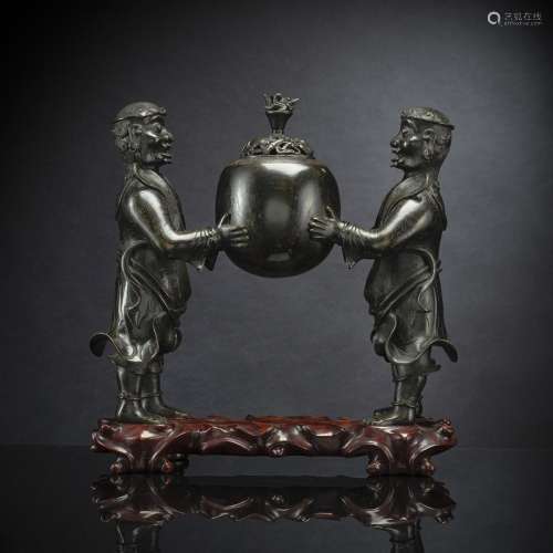 AN UNUSUAL MASSIVE 'FOREIGNERS' BRONZE CENSER