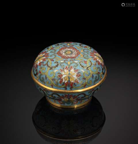 A CLOISONNE 'SCROLLING LOTUS' INCENSE BOX