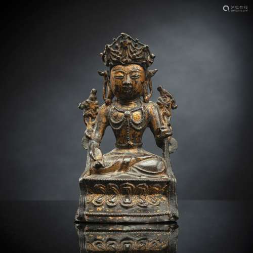 A GILT-LACQUERED BRONZE FIGURE OF GUANYIN ON A LOTUS THRONE