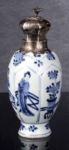 A BLUE AND WHITE VASE WITH EUROPEAN SILVER MOUNTS AND COVER