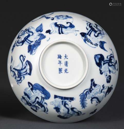 A BLUE AND WHITE EIGHT IMMORTALS BOWL