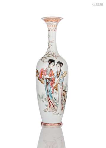 AN EGGSHELL PORCELAIN FAMILLE ROSE 'LADIES IN THE GARDE...