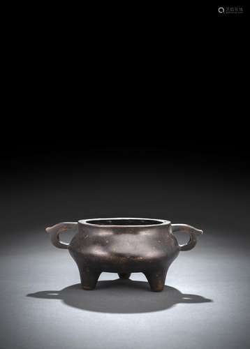 A TWIN-HANDLED BRONZE CENSER