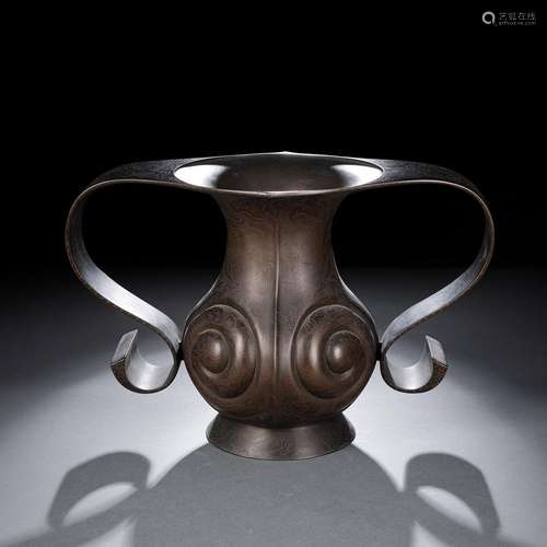 A LARGE SILVER-INLAID BRONZE IKEBANA VASE