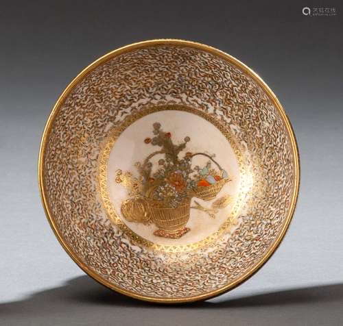 A SMALL SATSUMA BOWL WITH BUTTERFLIES AND FLOWER BASKET
