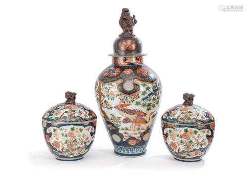 A LARGE IMARI-STYLE VASE AND COVER WITH TWO SIMILAR TUREENS