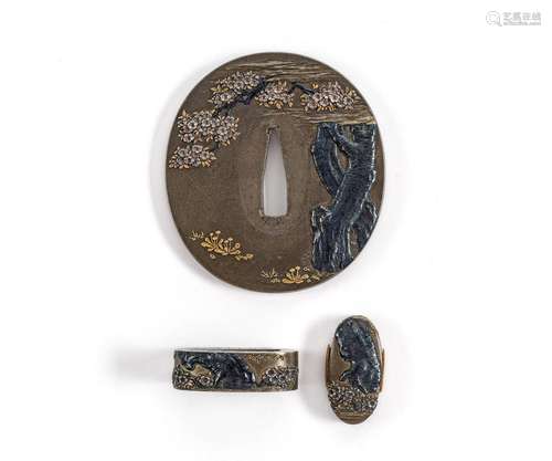 A SHIBUICHI TSUBA AND A FUCHI KASHIRA EN SUITE