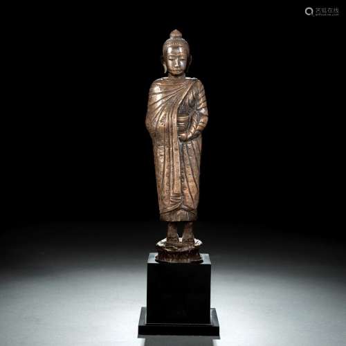 A SILVER FOIL FIGURE OF BUDDHA SHAKYAMUNI AS MENDICANT