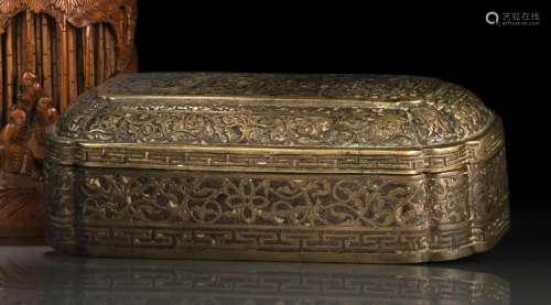 A RARE LACQUER-FILLED BRONZE LOTOS BOX AND COVER