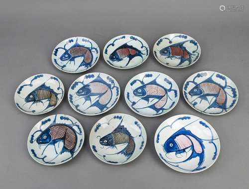 TEN UNDERGLAZE-BLUE DECORATED FISH PLATES