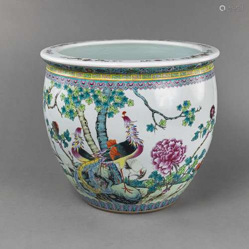 A FAMILLE ROSE FLORAL PORCELAIN CACHEPOT