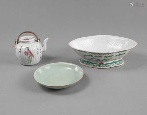 A SMALL CELADON DISH, A TEAPOT, AND A BOWL