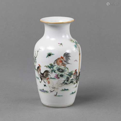 A SMALL VASE DECORATED WITH FIVE ROOSTERS IN A GARDEN LANDSC...