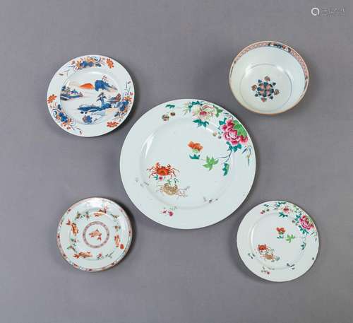 FOUR PORCELAIN PLATES WITH CRAB DECORATION IN 'FAMILLE ...