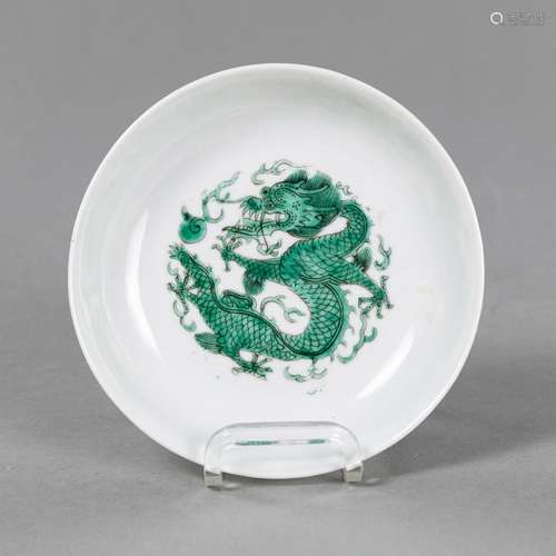 A GREEN DRAGPN SAUCER PORCELAIN DISH