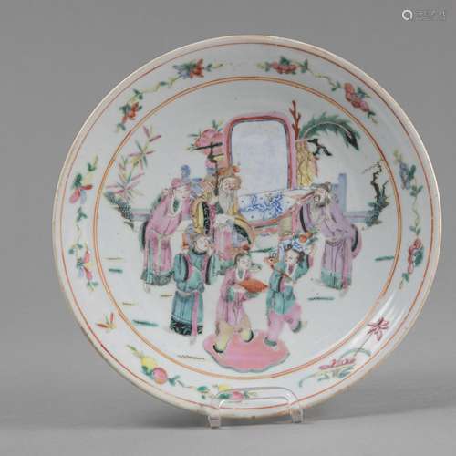 A FAMILLE ROSE FIGURAL PORCELAIN PLATE