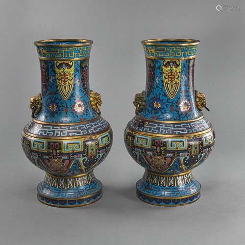 A PAIR OF CLOISONNÉ ‘HU’ VASES WITH LION HEAD HANDLES, DECOR...