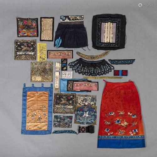 LOT OF TEXTILES AND FRAGMENTS