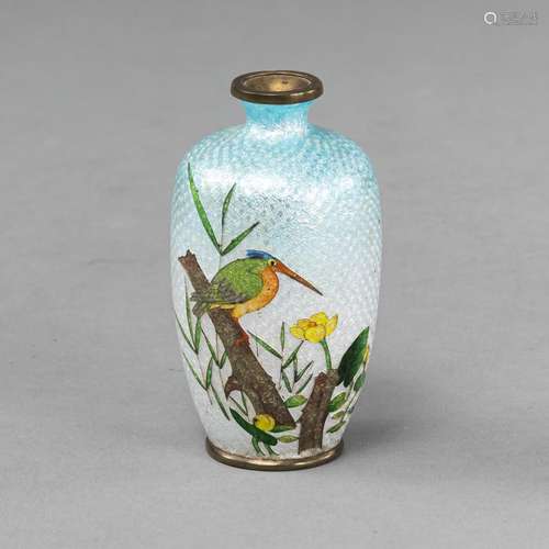 A GINBARI CLOISONNÉ VASE WITH BIRD