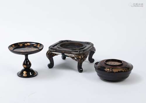 A LACQUER-DECORATED HIBACHI, A TAZZA, AND A LARGE COVERED BO...