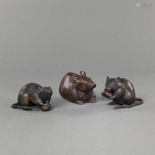 A PAIR OF BRONZE RATS AND A RAT MADE OF BIZEN WARE