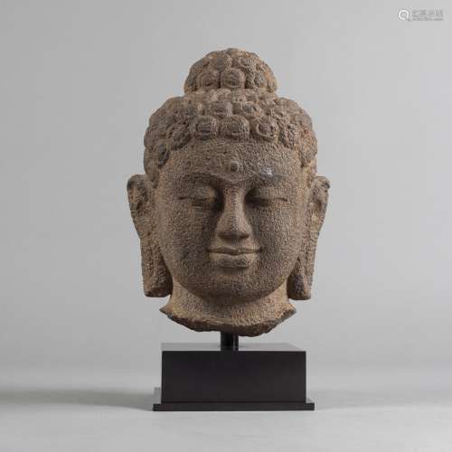 AN VOLCANIC STONE HEAD OF BUDDHA SHAKYAMUNI