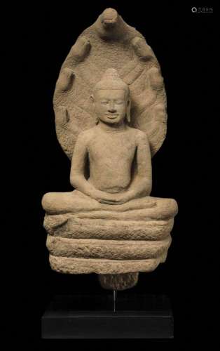 Buddha Mucilinda assis