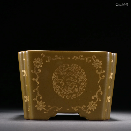 A Fine Tea-powder glazed Painted Gold Censer