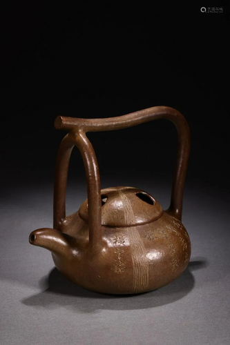 An Unusual Zisha Lifting Beam Teapot