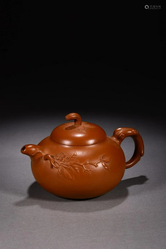 A Fine Zisha 'Plum Bossom' Teapot