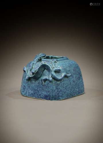 A Chinese blue porcelain of the 19th-20th centuries