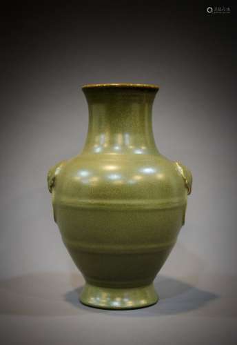 A Chinese 18th-century green porcelain vase