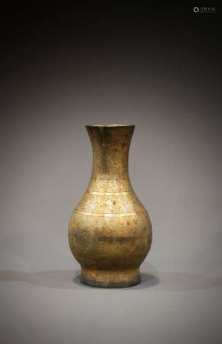 A Chinese copper bottle from the 8th to the 9th century