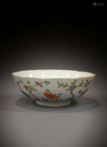 A Chinese 19th century porcelain bowl