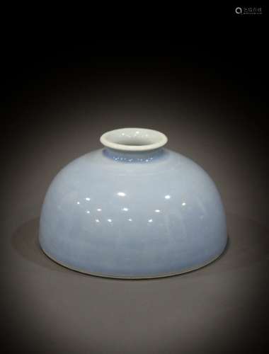 A Chinese blue porcelain of the 18th century