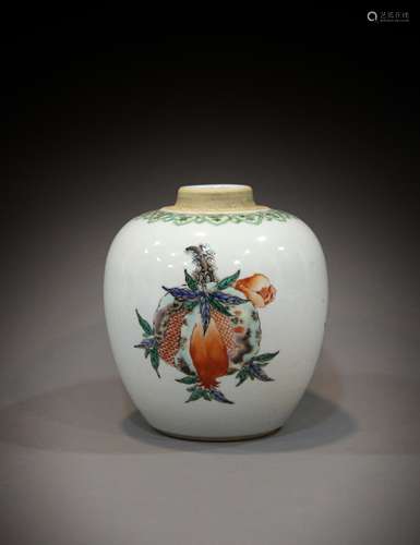 A Chinese porcelain artwork from the 19th to the 20th centur...