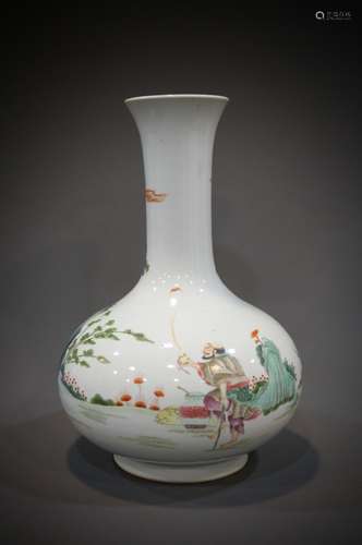 A Chinese 18th century porcelain artwork