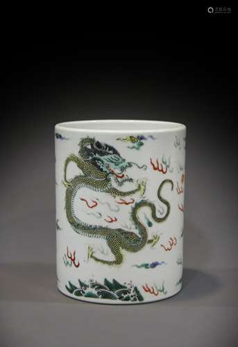 A Chinese 18th century porcelain artwork