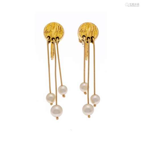 Designer pearl earclips to scr