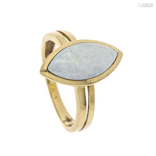 Opal ring GG 585/000 with one