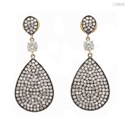 Brilliant earrings GG 750/000