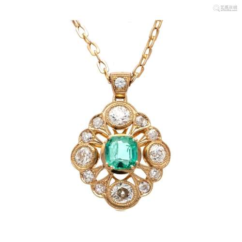 Emerald old cut diamond pendan