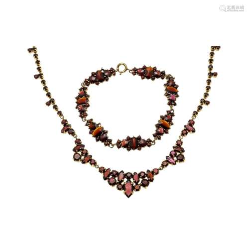 Garnet necklace + bracelet gol