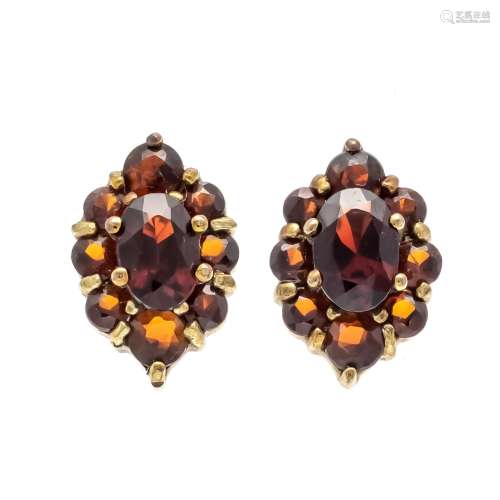 Garnet ear stud GG 333/000 wit